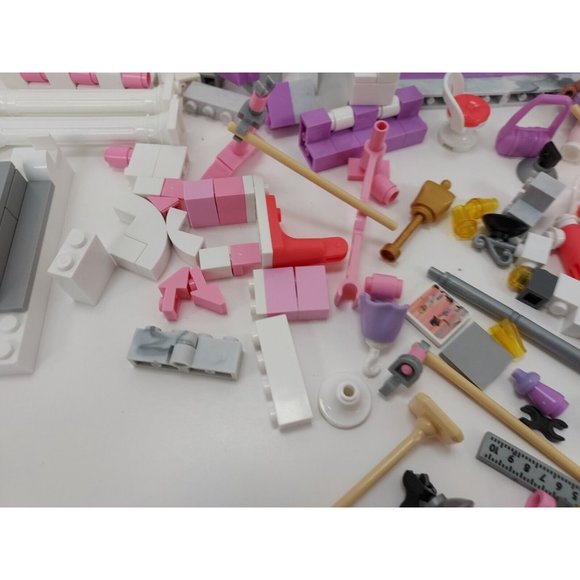 American Girl Mega Construx Isabelle's Ballet Recital Set - Picture 10 of 16